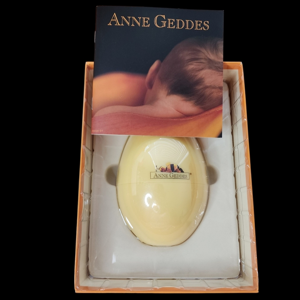 Anne Geddes baby doll famous Bumble Bee in a plastic egg vintage & collectible - Picture 4 of 16